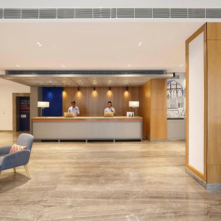 Holiday Inn Express Bengaluru Whitefield Itpl By Ihg Екстериор снимка