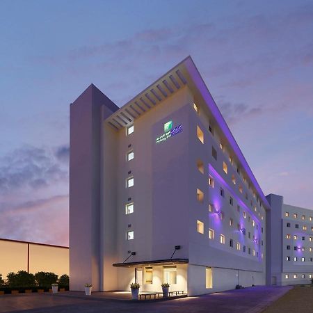 Holiday Inn Express Bengaluru Whitefield Itpl By Ihg Екстериор снимка