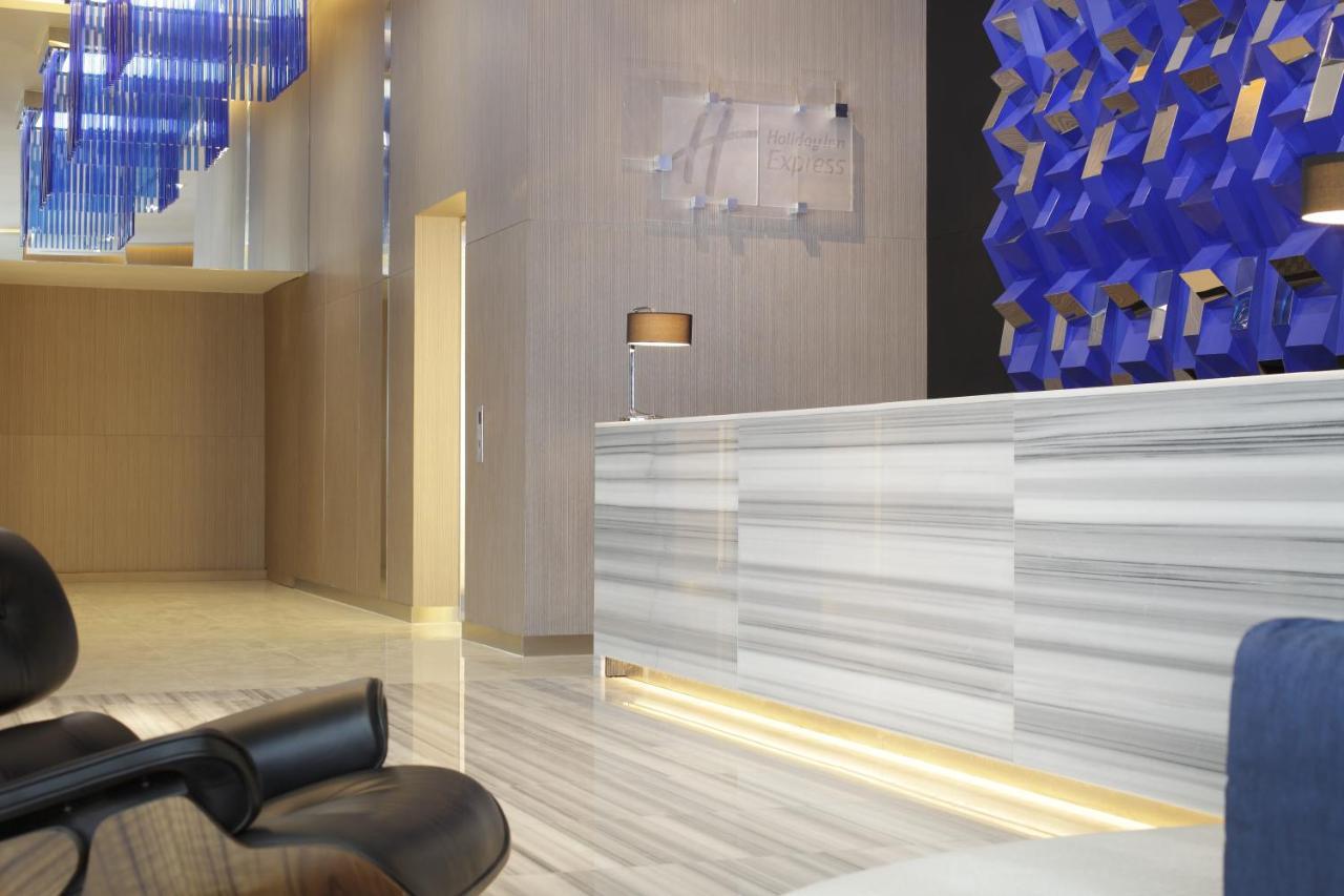 Holiday Inn Express Bengaluru Whitefield Itpl By Ihg Екстериор снимка