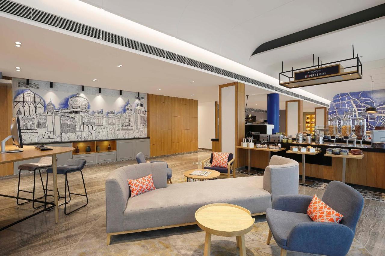 Holiday Inn Express Bengaluru Whitefield Itpl By Ihg Екстериор снимка